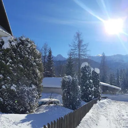 Szalas U Eweliny Rum i privatbostad *